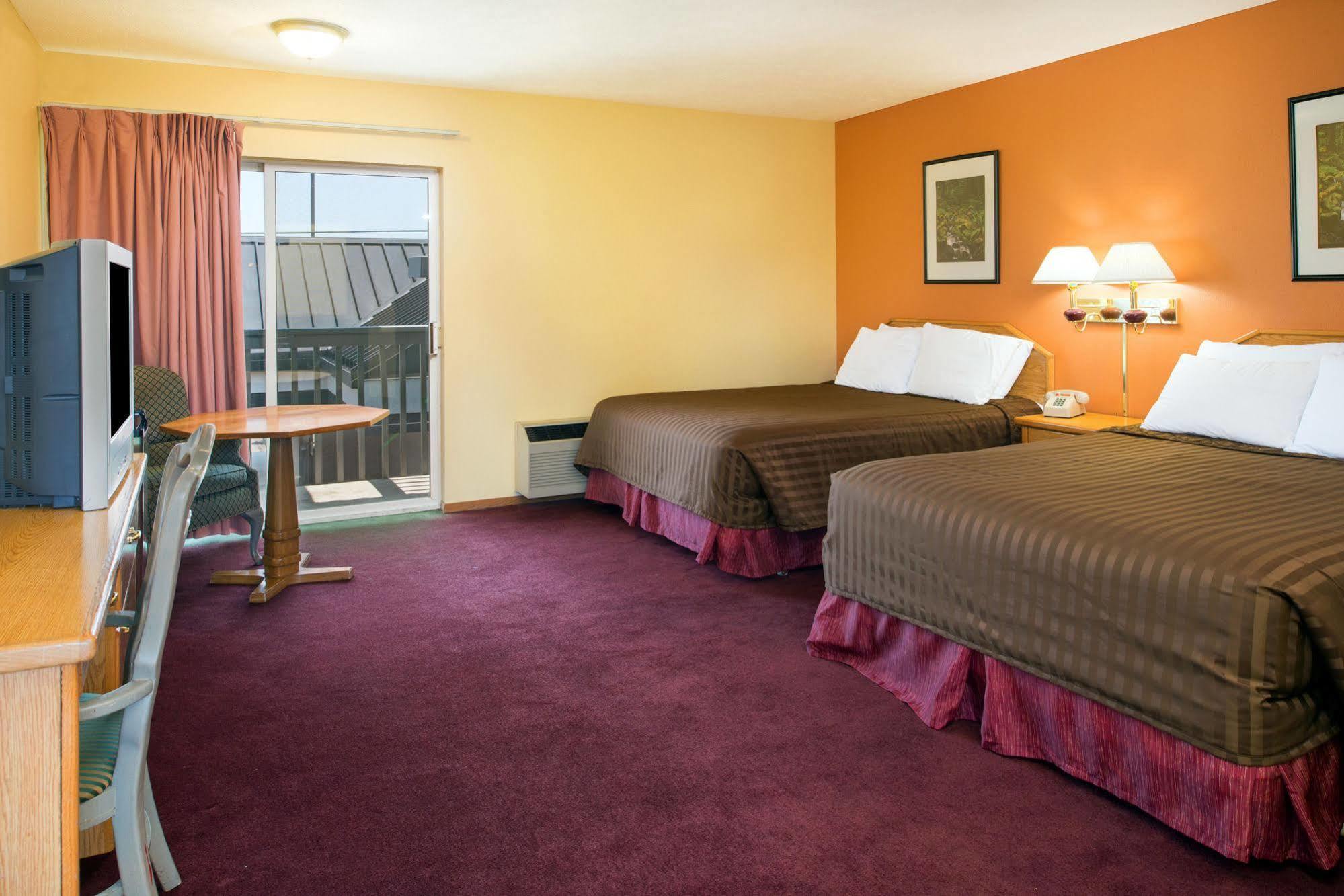 Howard Johnson By Wyndham Spokane Exteriér fotografie